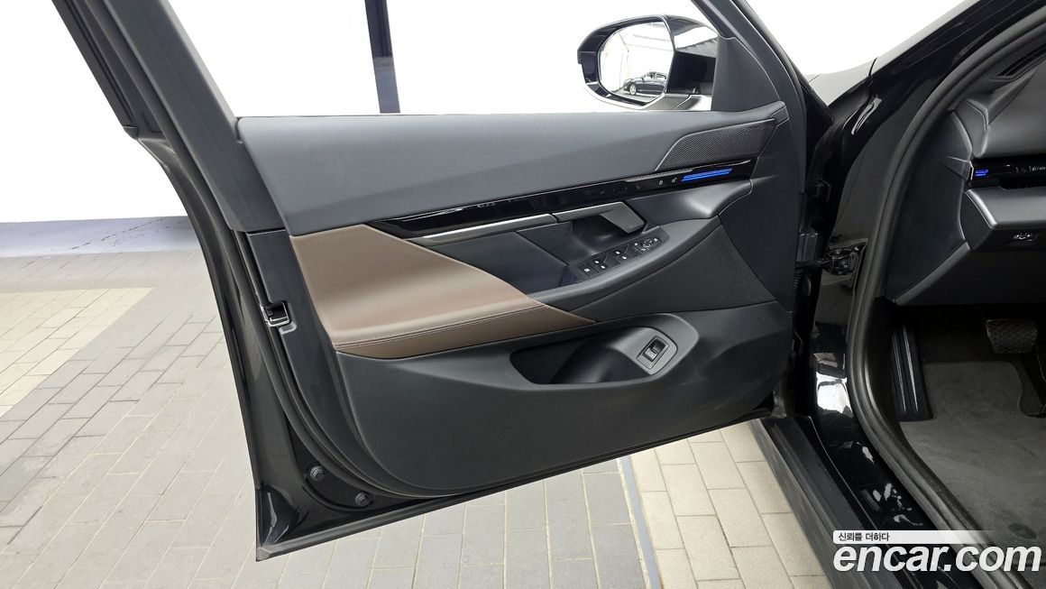 BMW 5-Series 2024