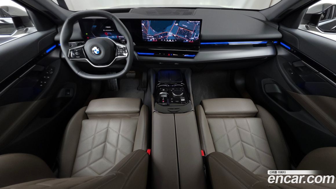 BMW 5-Series 2024