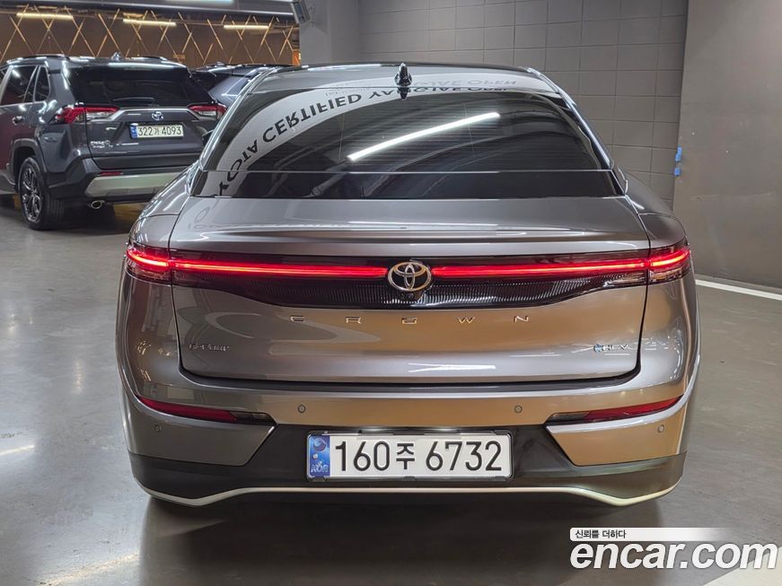 Toyota Crown 2025