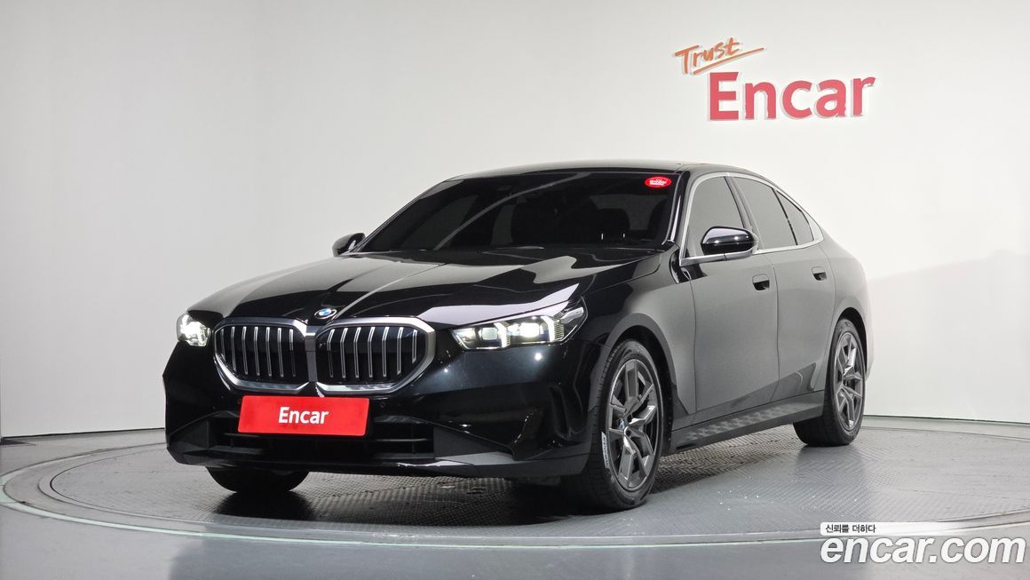 BMW 5-Series 2024