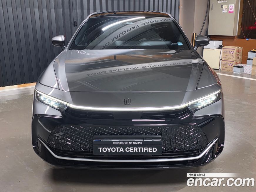Toyota Crown 2025