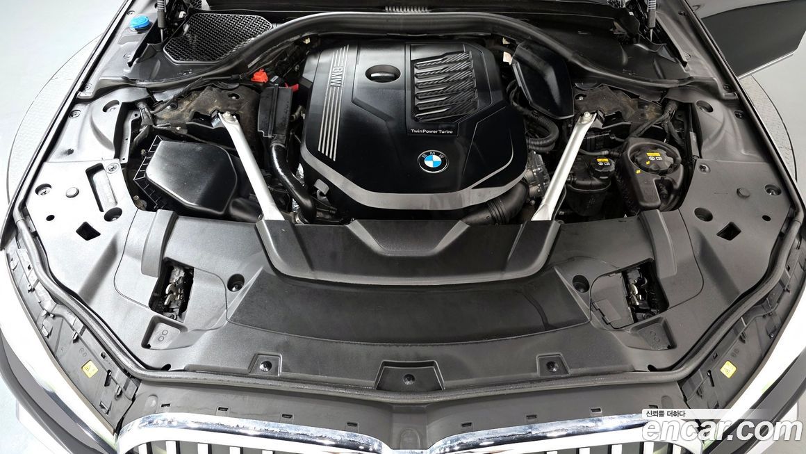 BMW 7-Series 2021