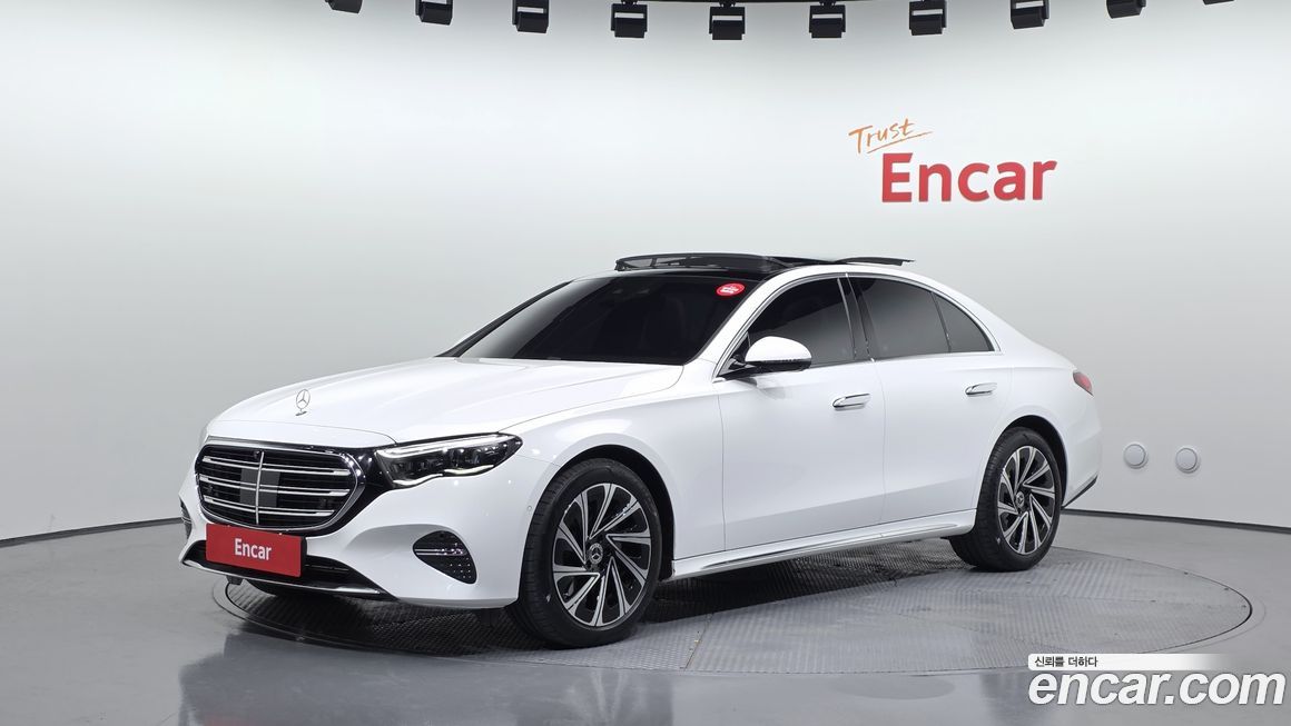 Mercedes-Benz E-Class 2024