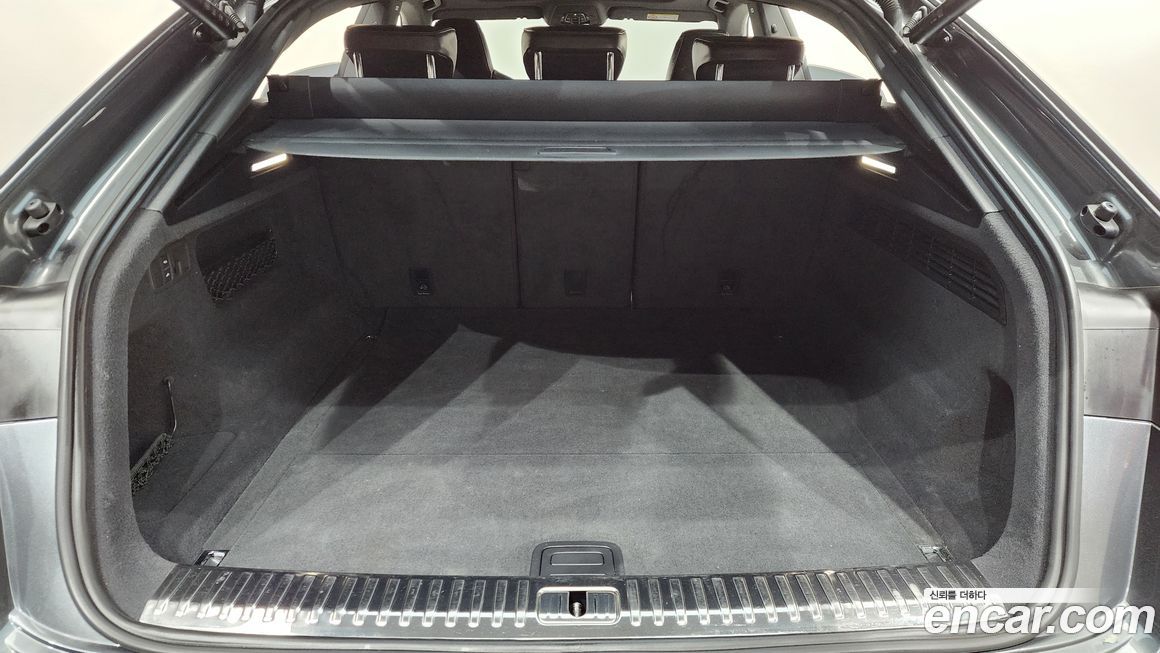 Audi Q8 2021