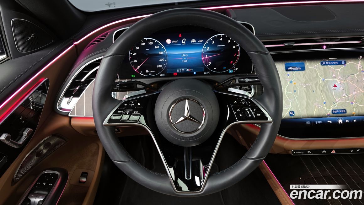 Mercedes-Benz E-Class 2024