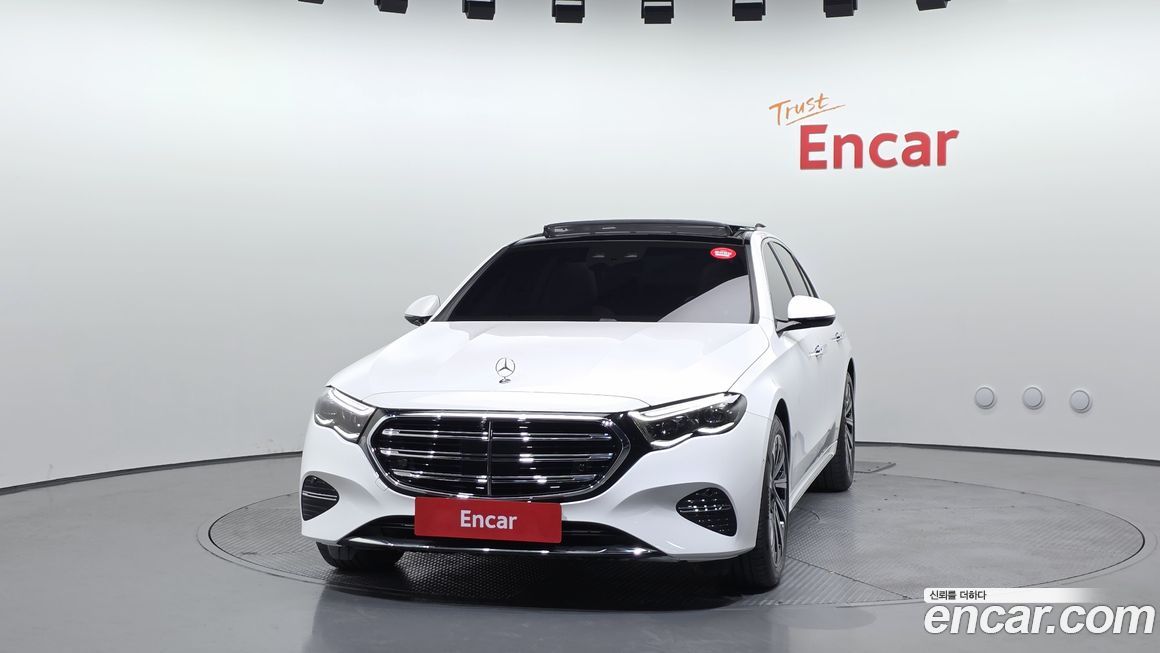 Mercedes-Benz E-Class 2024