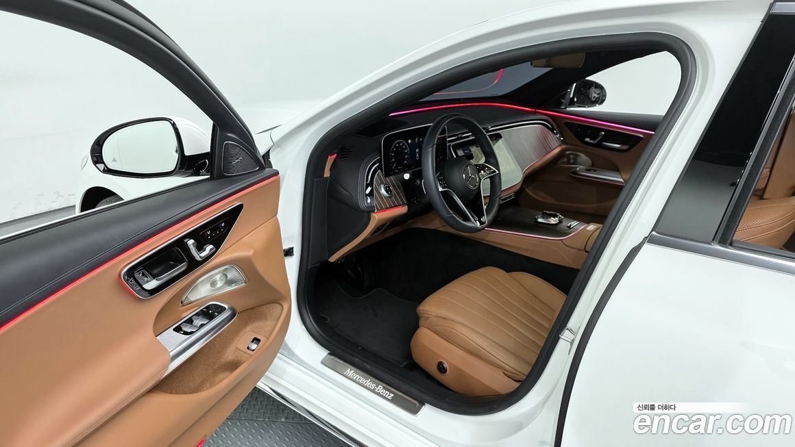 Mercedes-Benz E-Class 2024