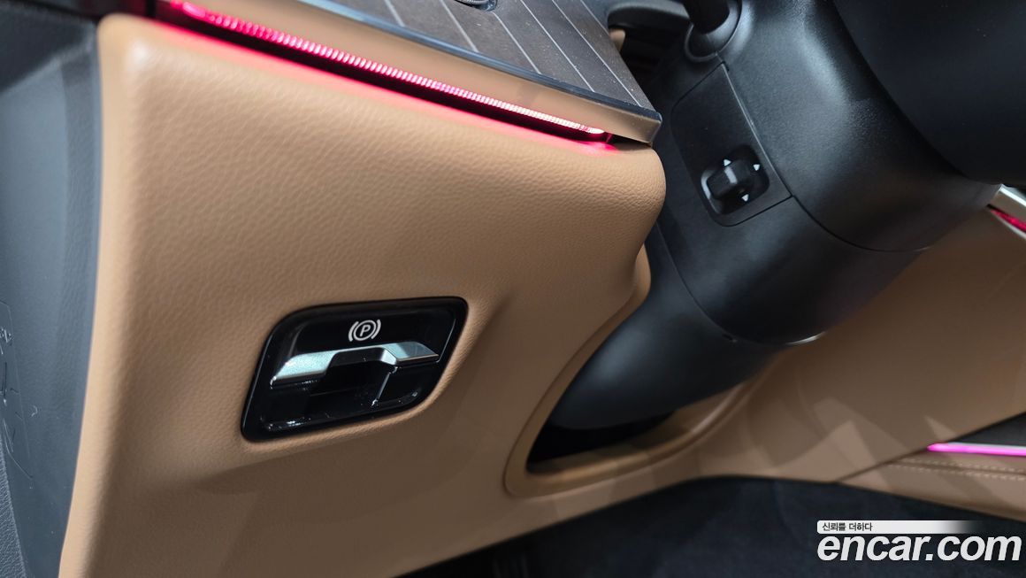 Mercedes-Benz E-Class 2024