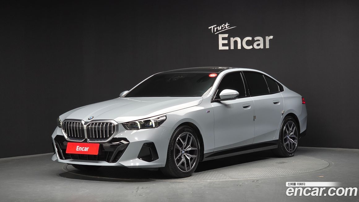 BMW 5-Series 2024