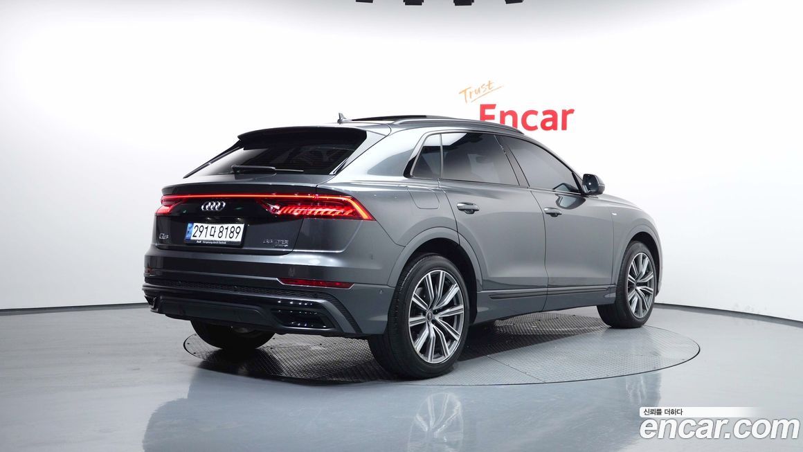 Audi Q8 2021