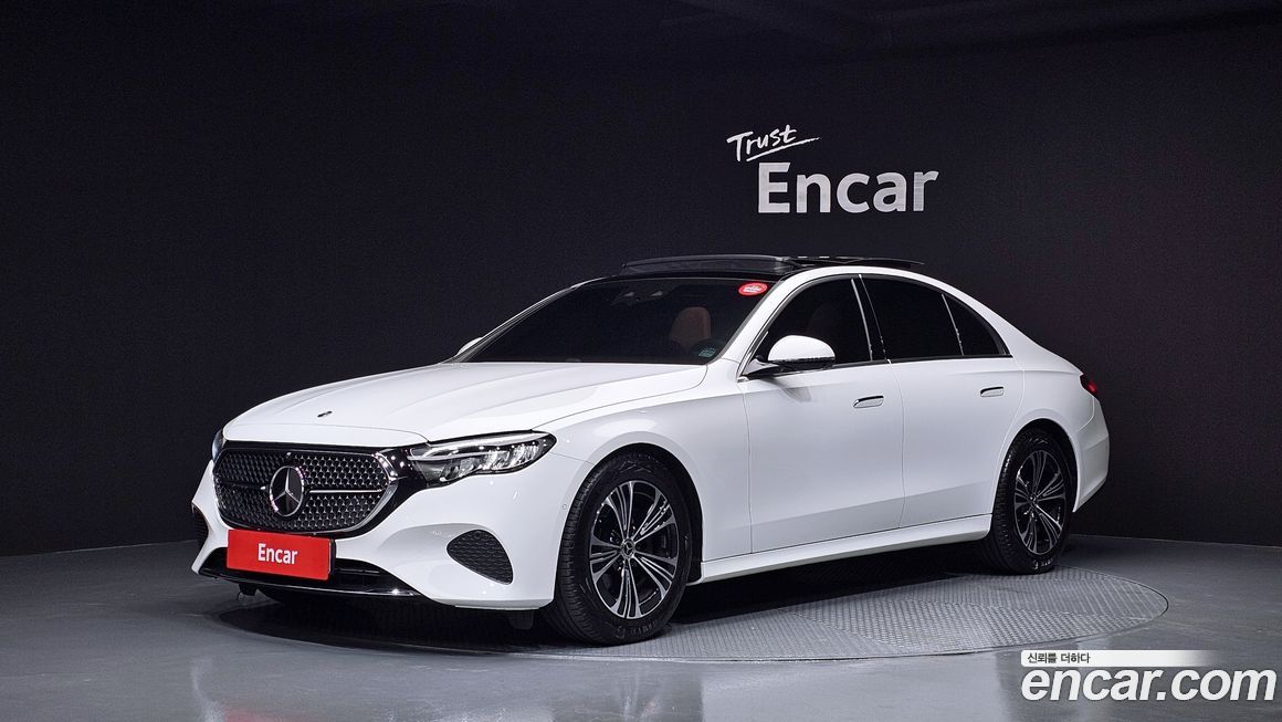 Mercedes-Benz E-Class 2024