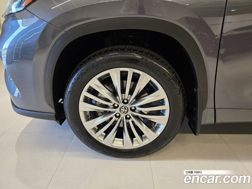 Toyota Highlander 2025