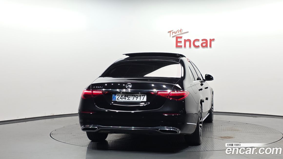 Mercedes-Benz S-Class 2021