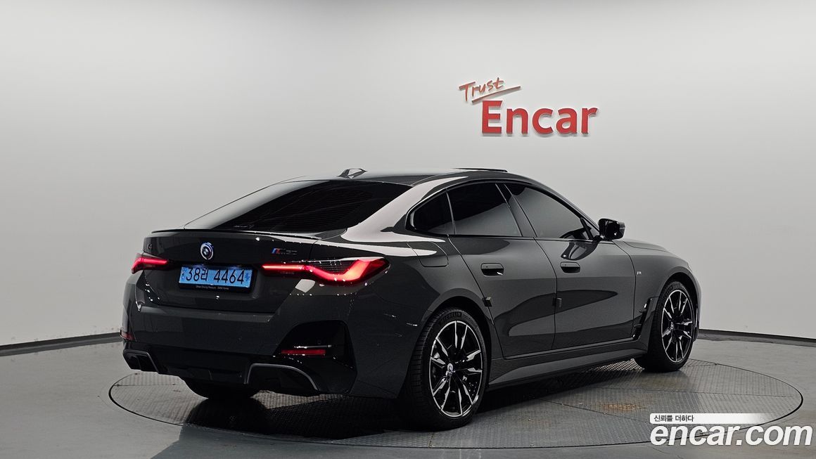 BMW i4 2023