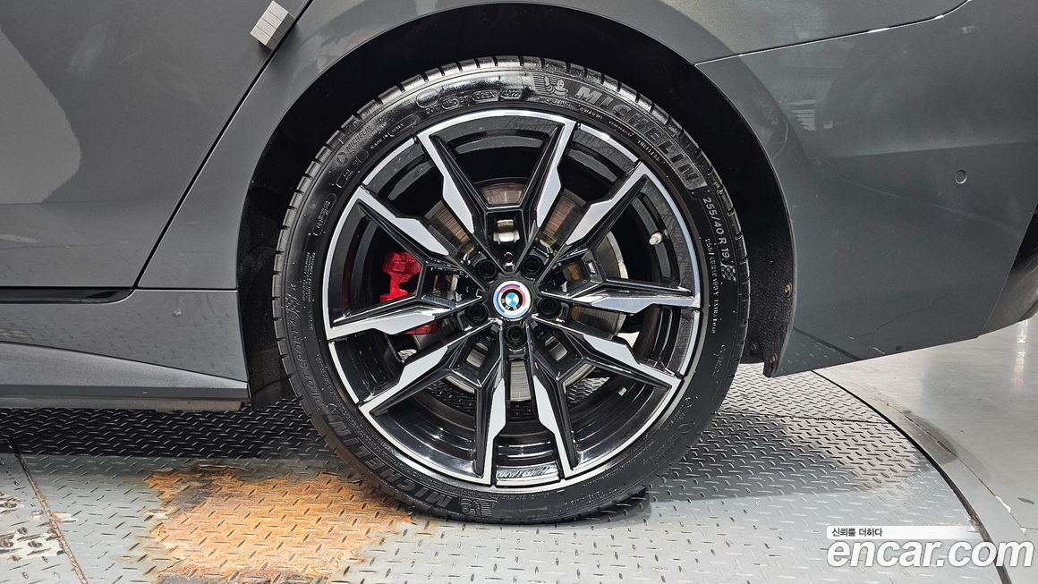 BMW i4 2023
