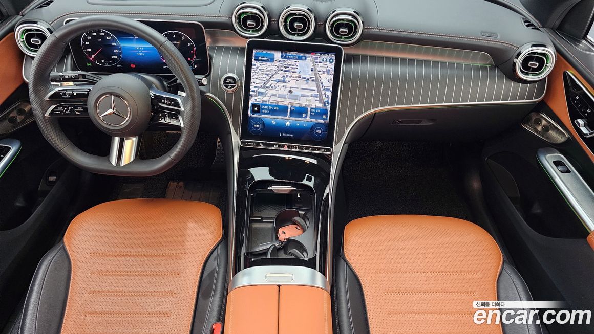 Mercedes-Benz GLC-Class 2023
