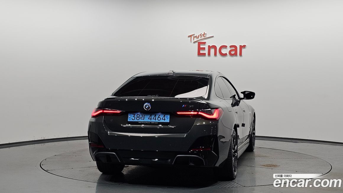 BMW i4 2023