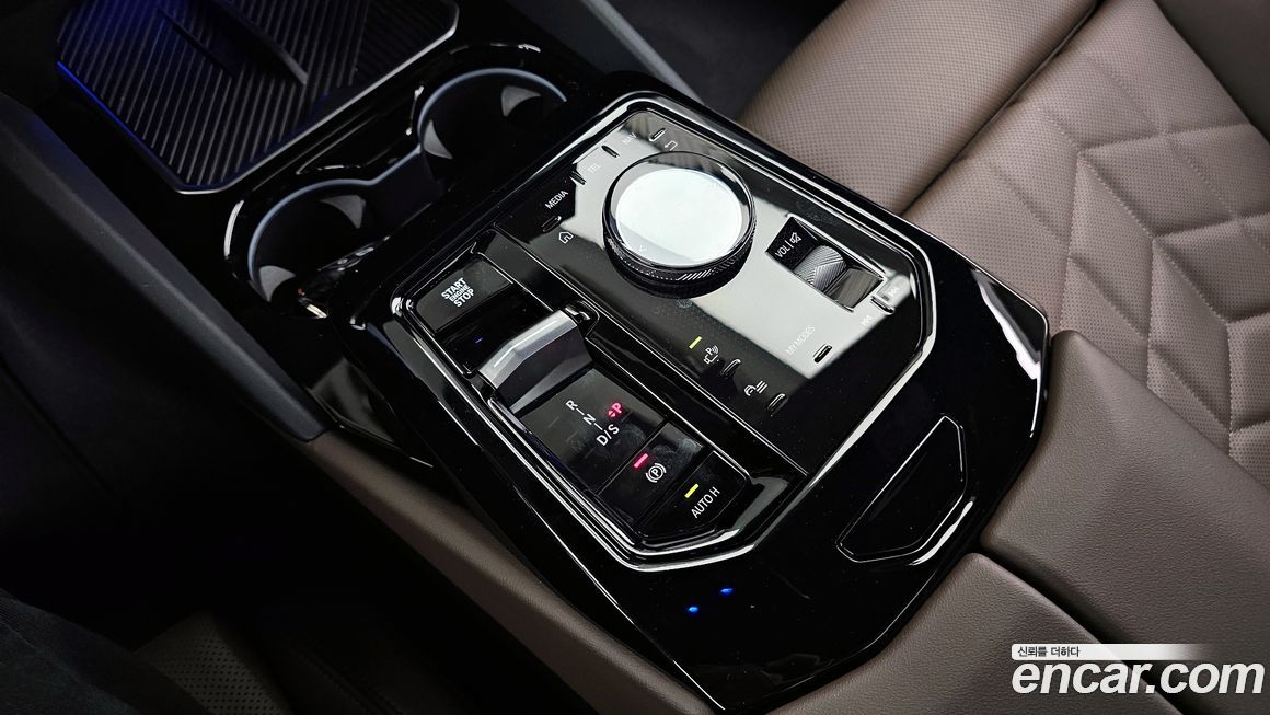 BMW 5-Series 2024
