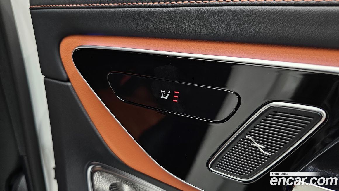 Mercedes-Benz GLC-Class 2025