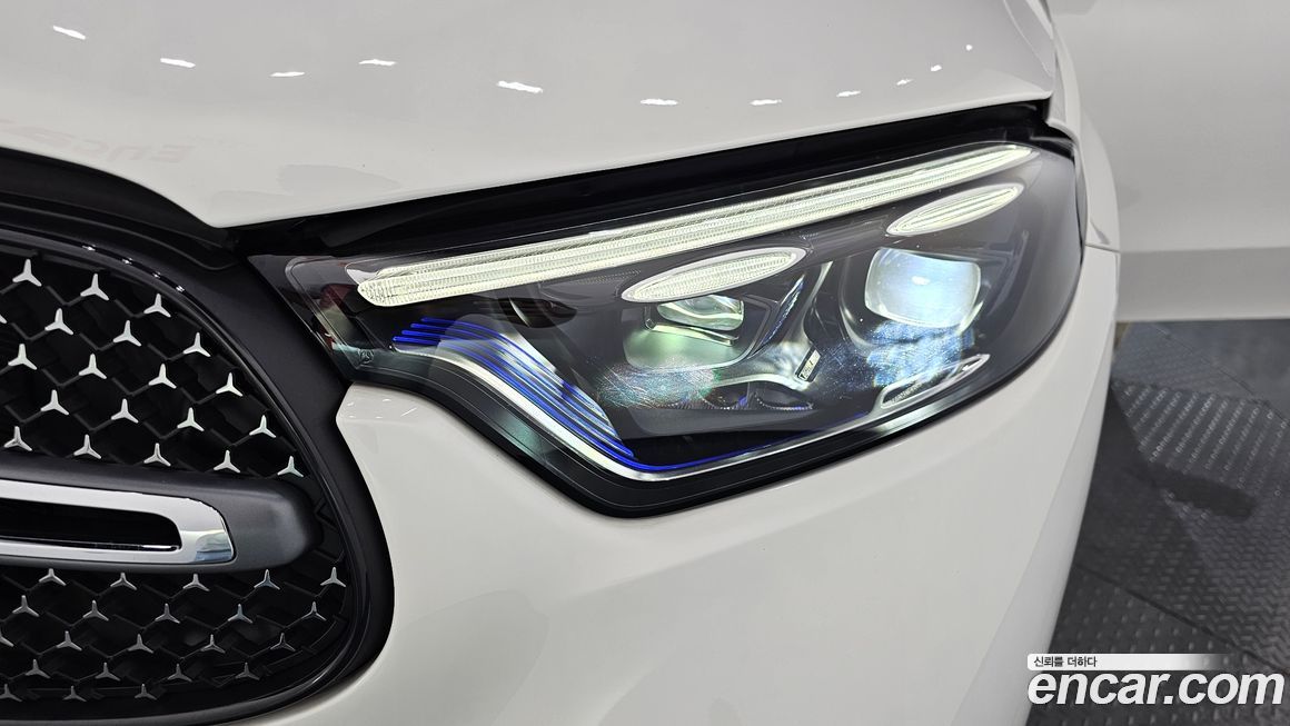 Mercedes-Benz GLC-Class 2025