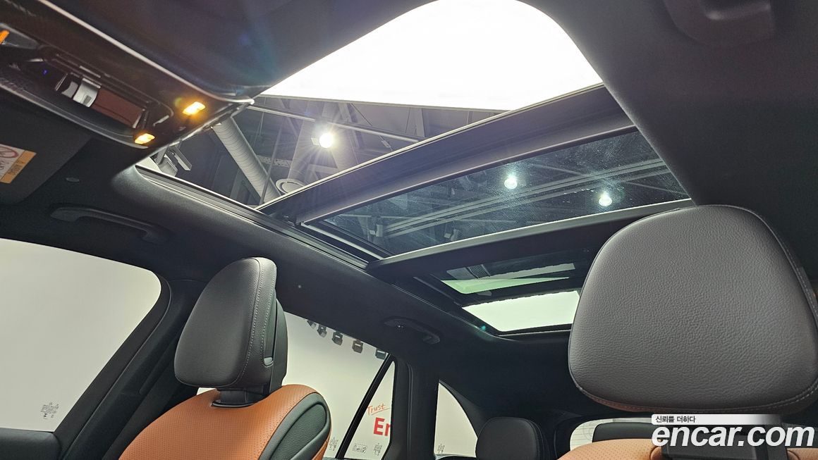 Mercedes-Benz GLC-Class 2025