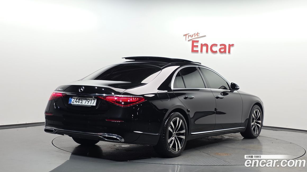 Mercedes-Benz S-Class 2021