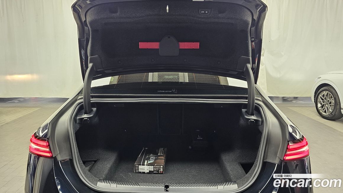BMW 5-Series 2024