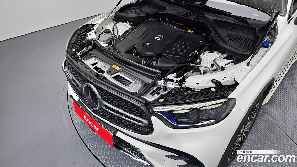Mercedes-Benz GLC-Class 2023