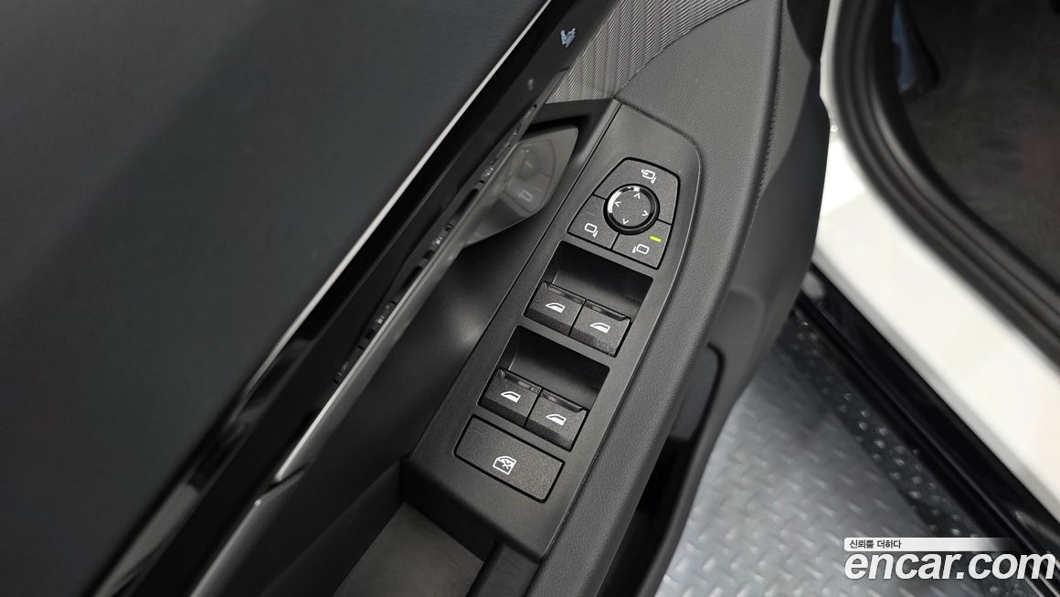 BMW 5-Series 2024