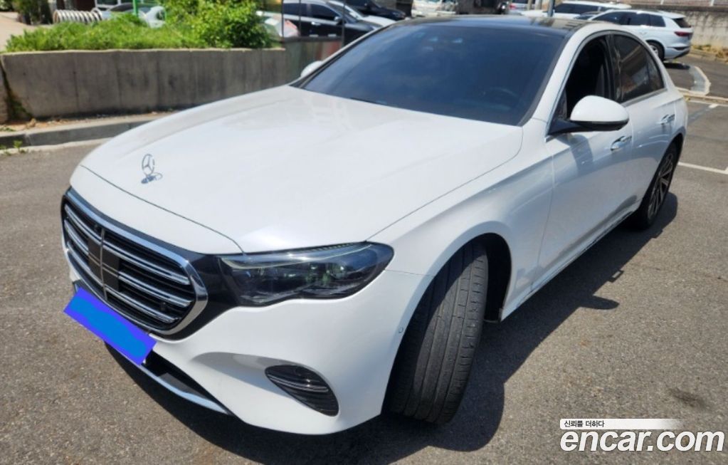 Mercedes-Benz E-Class 2024