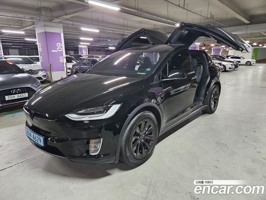 Tesla Model X 2020