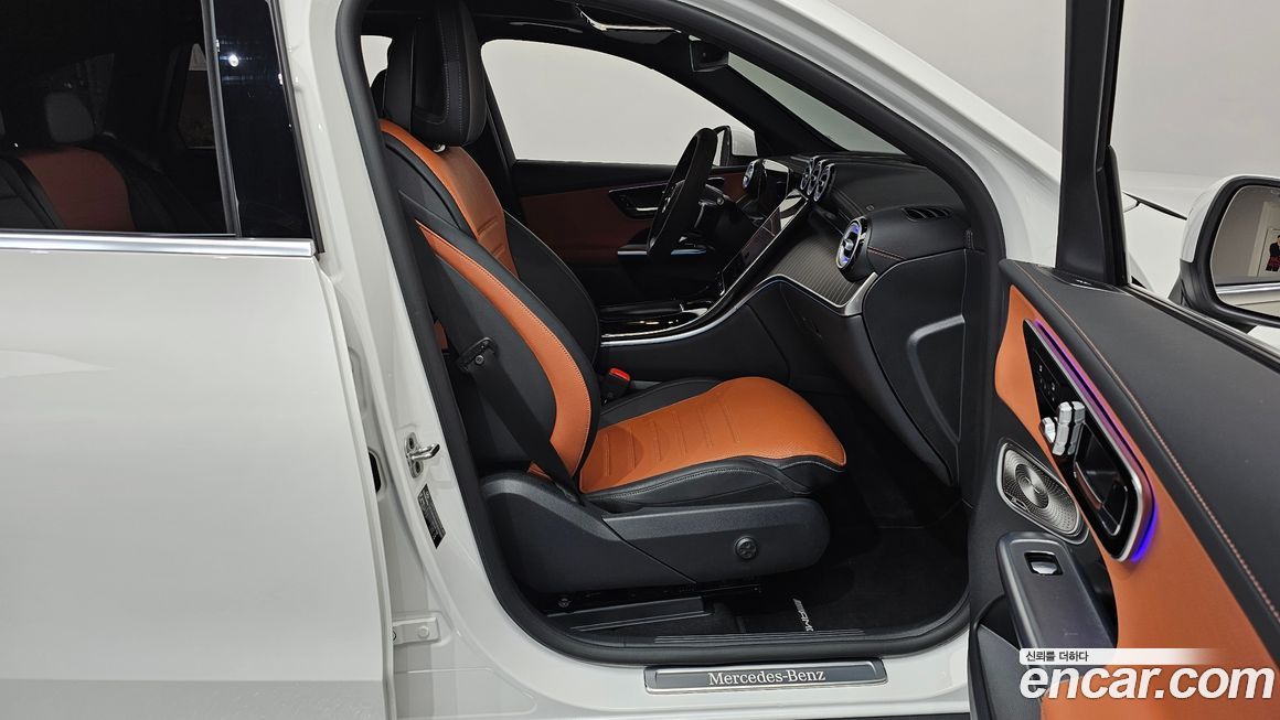 Mercedes-Benz GLC-Class 2025