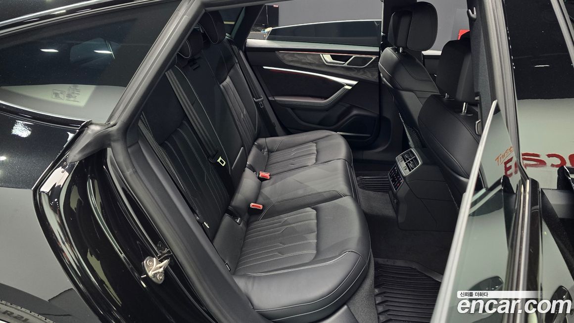 Audi A7 2025