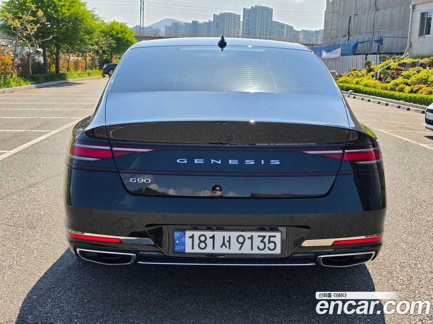 Genesis G90 2023