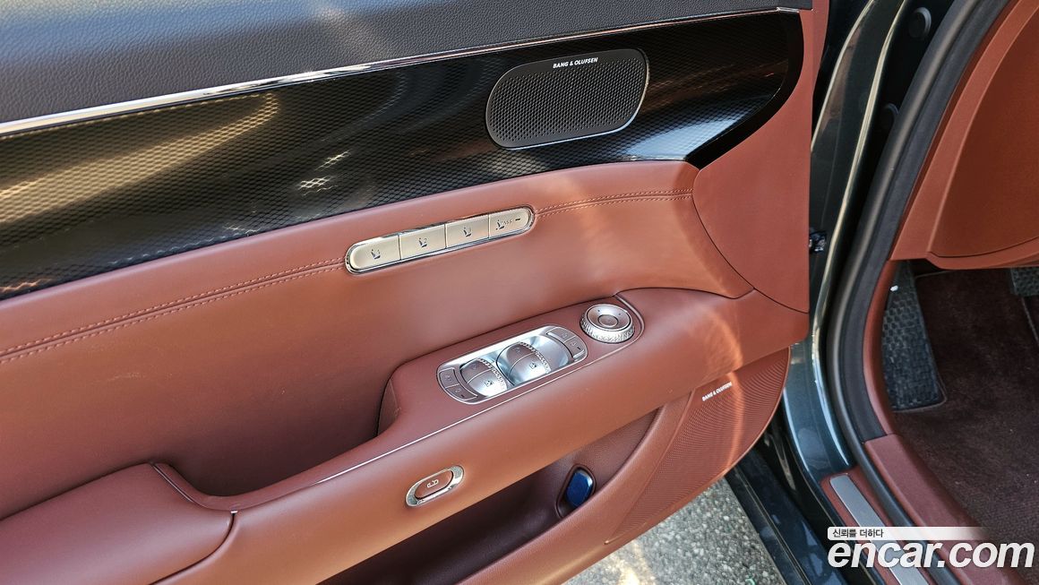 Genesis G90 2023