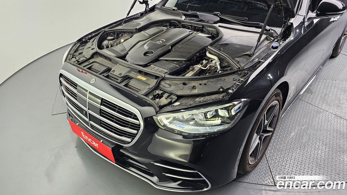 Mercedes-Benz S-Class 2023