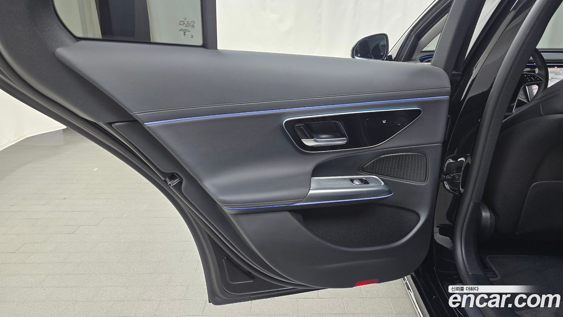Mercedes-Benz E-Class 2024