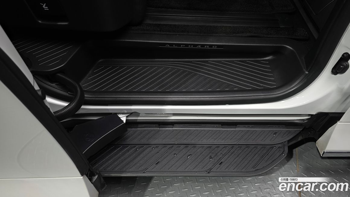 Toyota Alphard 2025