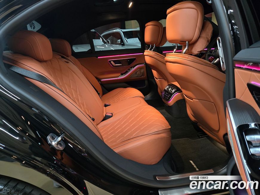 Mercedes-Benz S-Class 2025