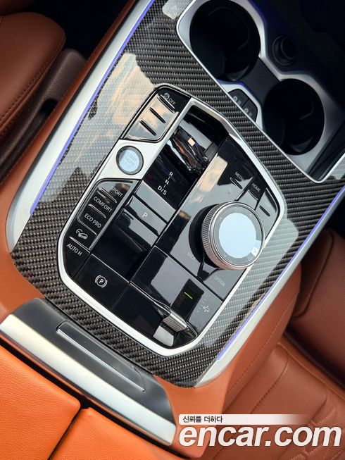 BMW X7 2025