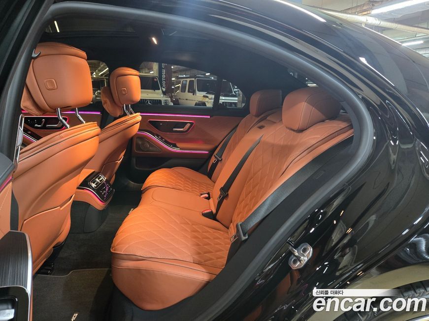 Mercedes-Benz S-Class 2025