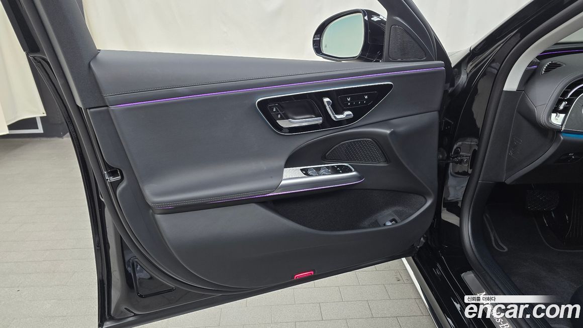 Mercedes-Benz E-Class 2024