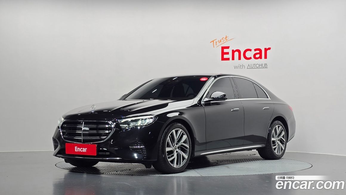 Mercedes-Benz E-Class 2024