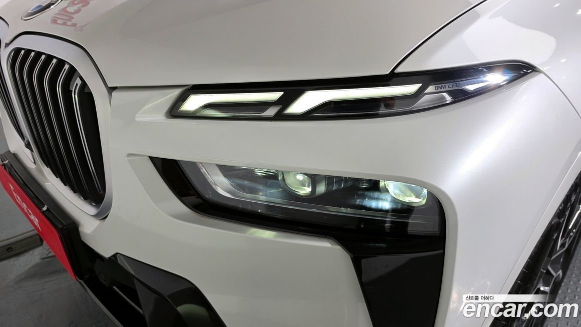 BMW X7 2024