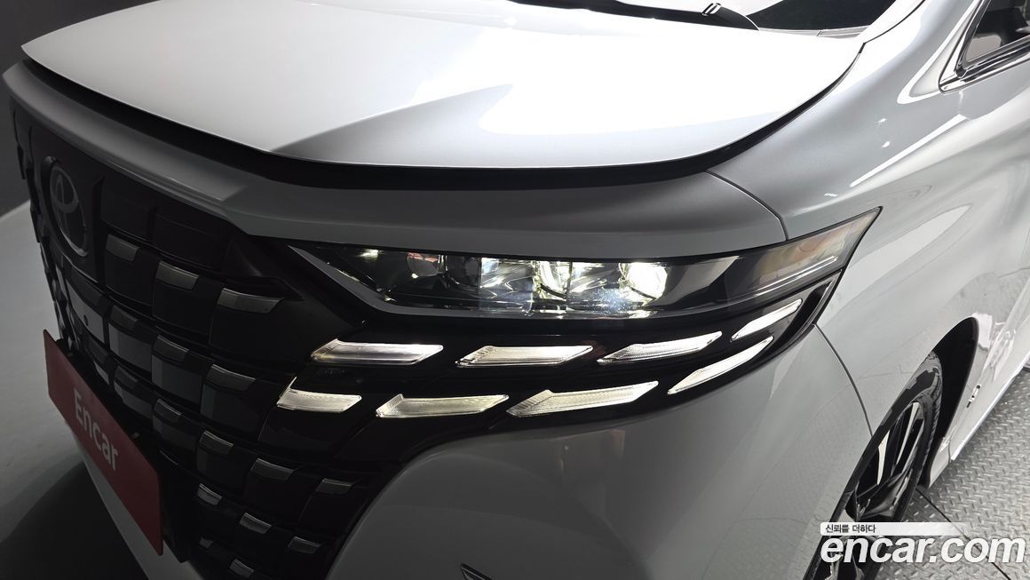Toyota Alphard 2025