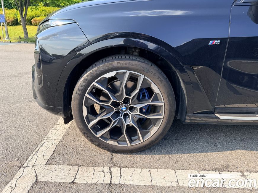 BMW X7 2025