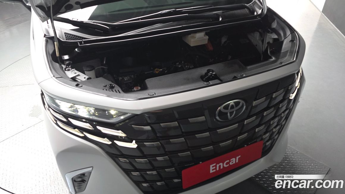 Toyota Alphard 2025