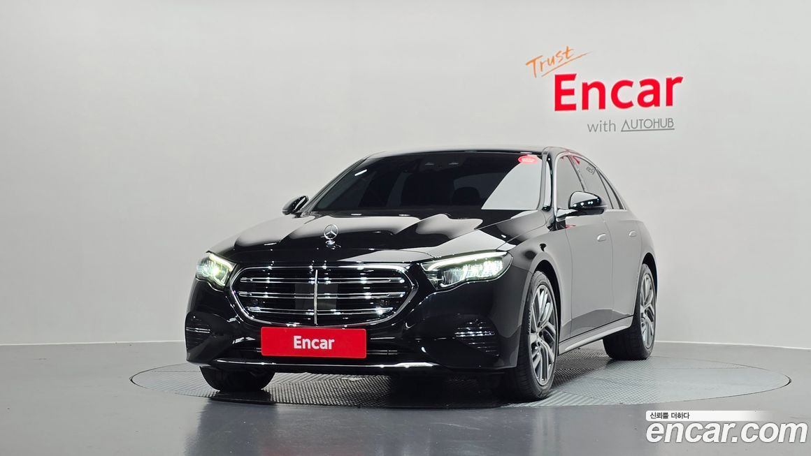 Mercedes-Benz E-Class 2024