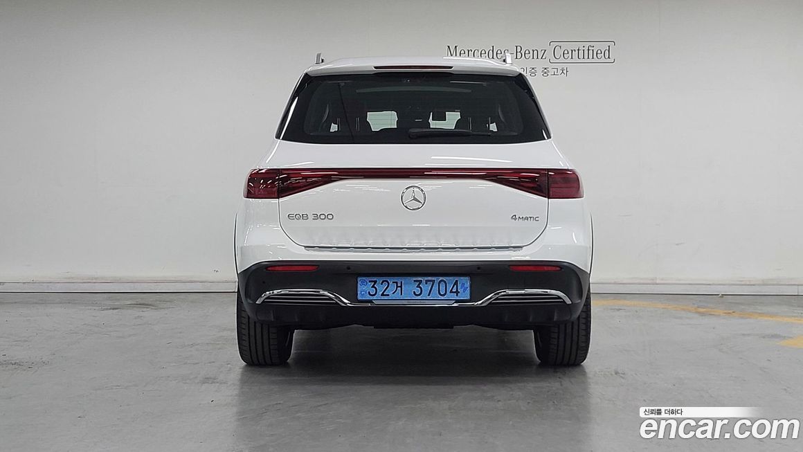 Mercedes-Benz EQB 2026