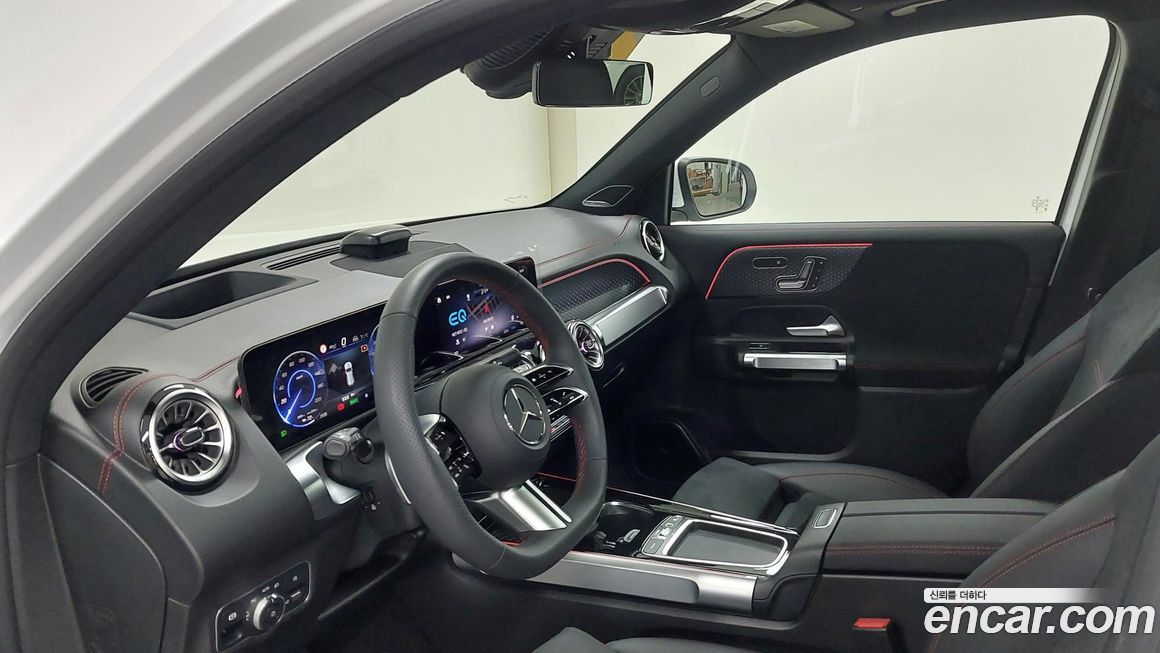 Mercedes-Benz EQB 2026